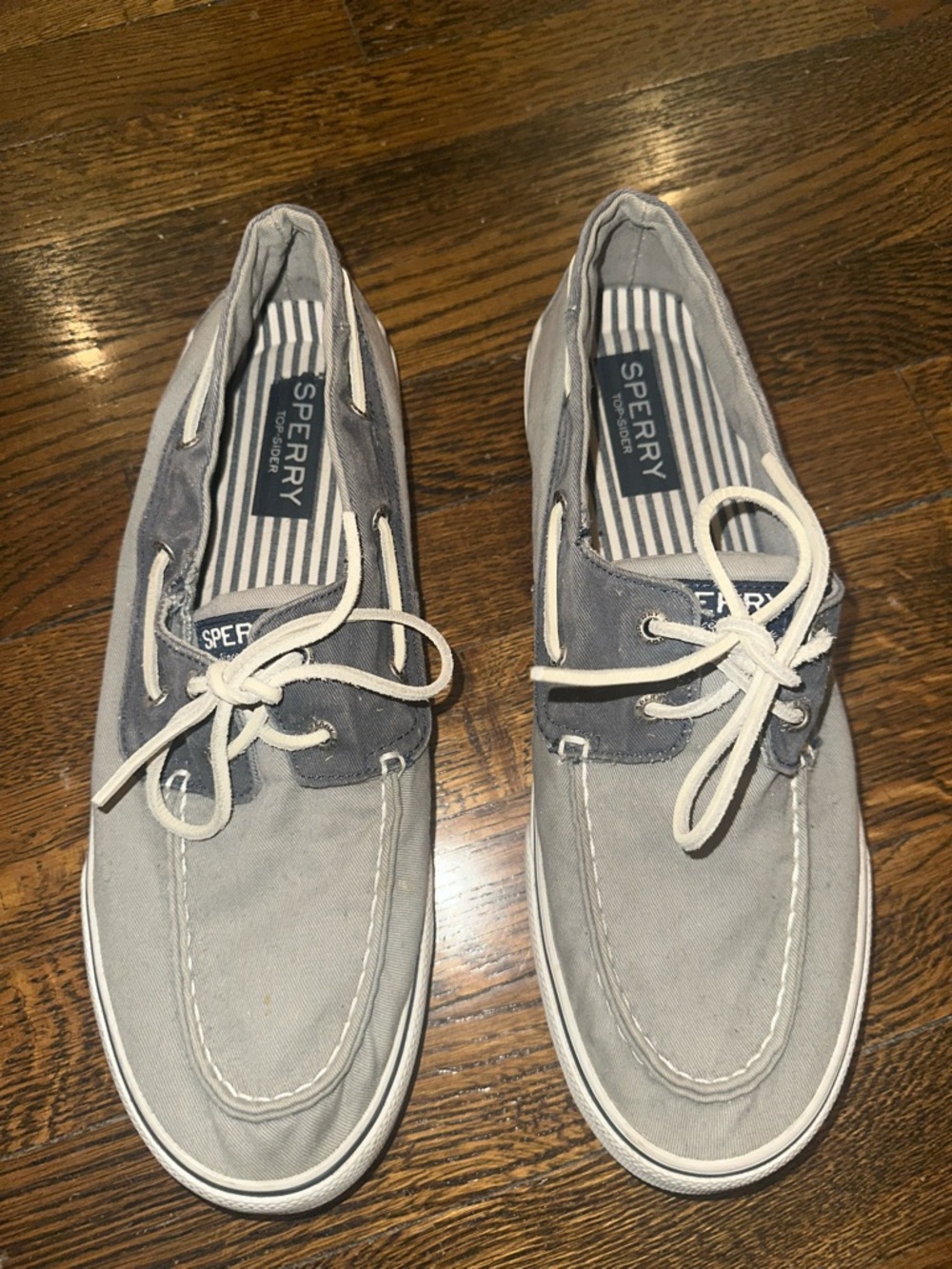Sperry top sider Men’s Light Gray Canvas Boat Shoes good condition